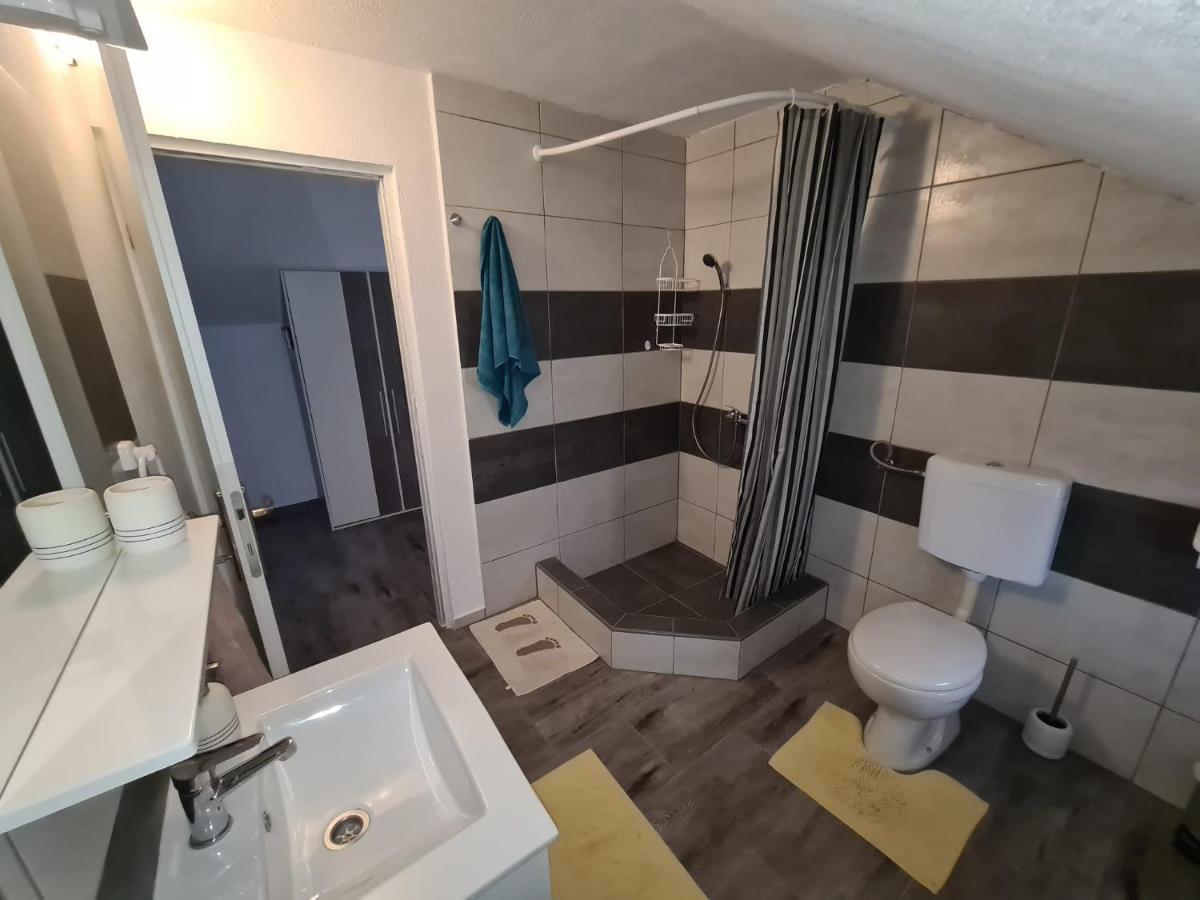 Ana Apartment Gracac  Luaran gambar
