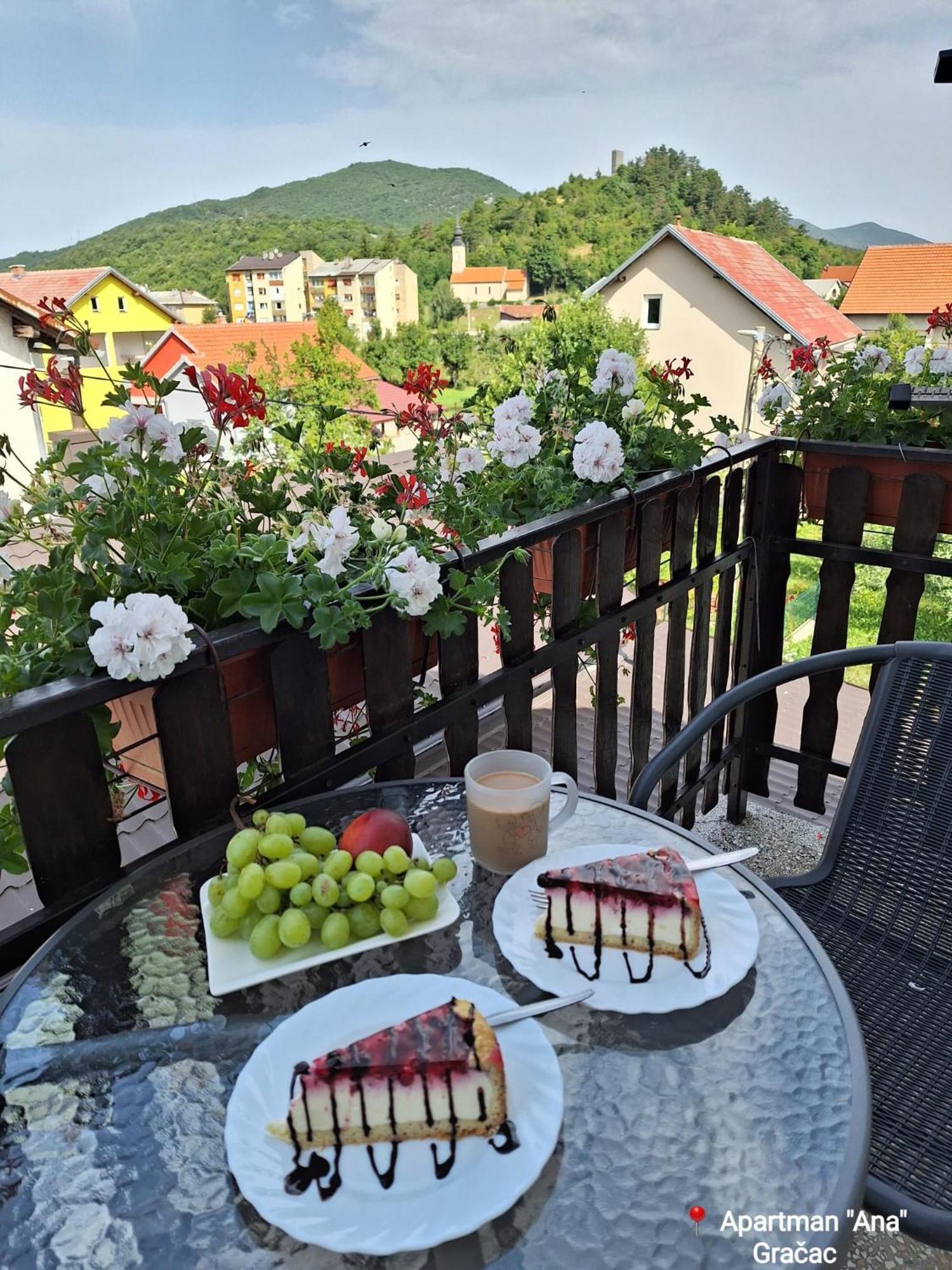 Ana Apartment Gracac  Luaran gambar