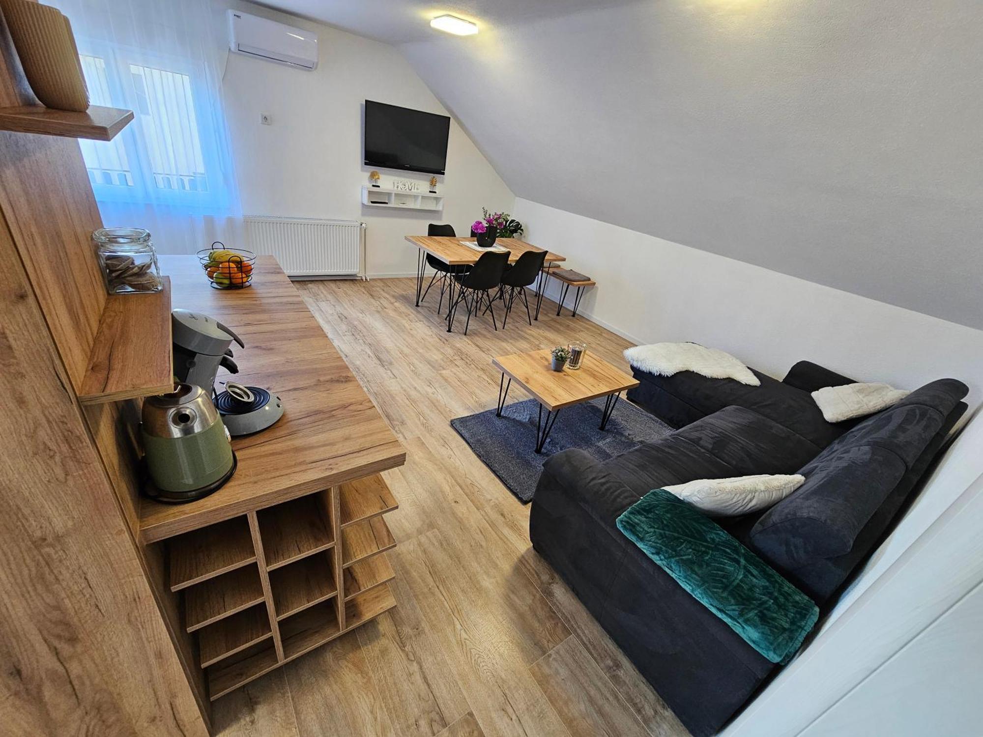 Ana Apartment Gracac  Luaran gambar