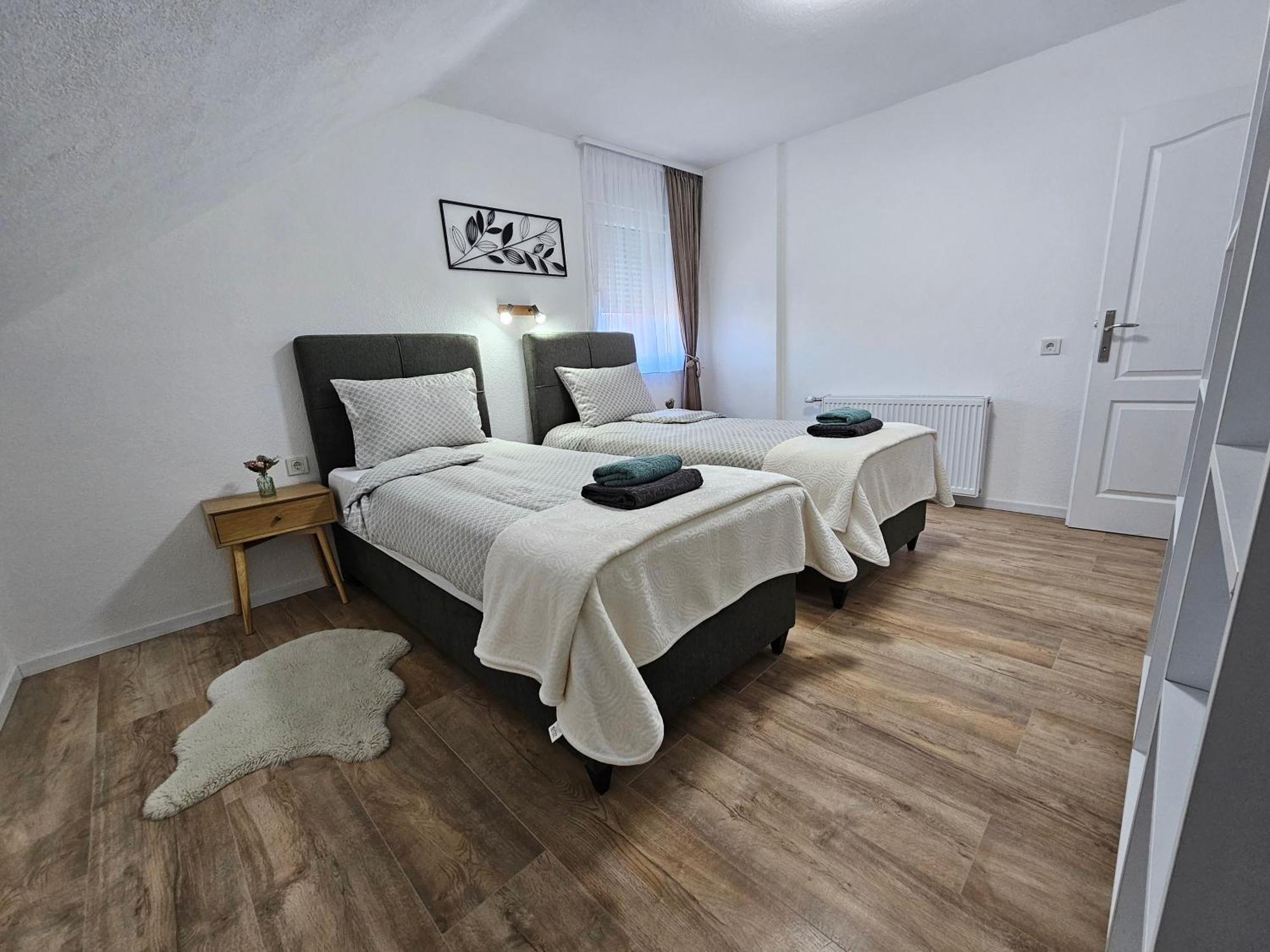 Ana Apartment Gracac  Luaran gambar