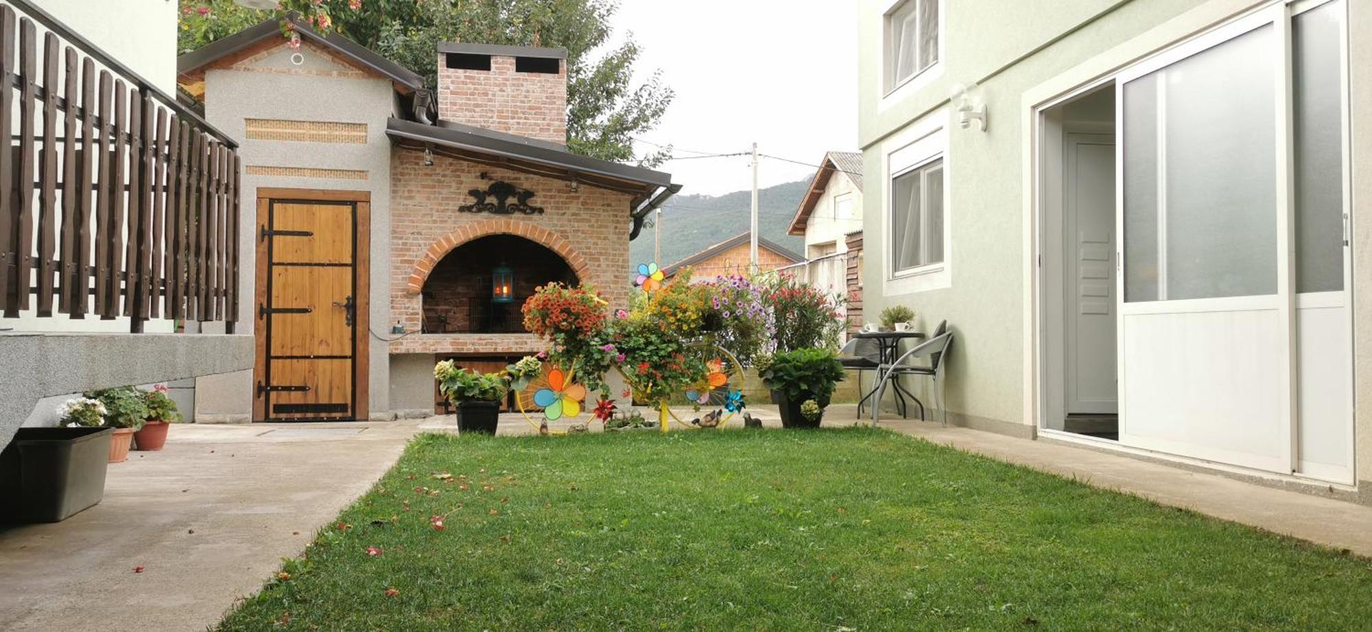 Ana Apartment Gracac  Luaran gambar