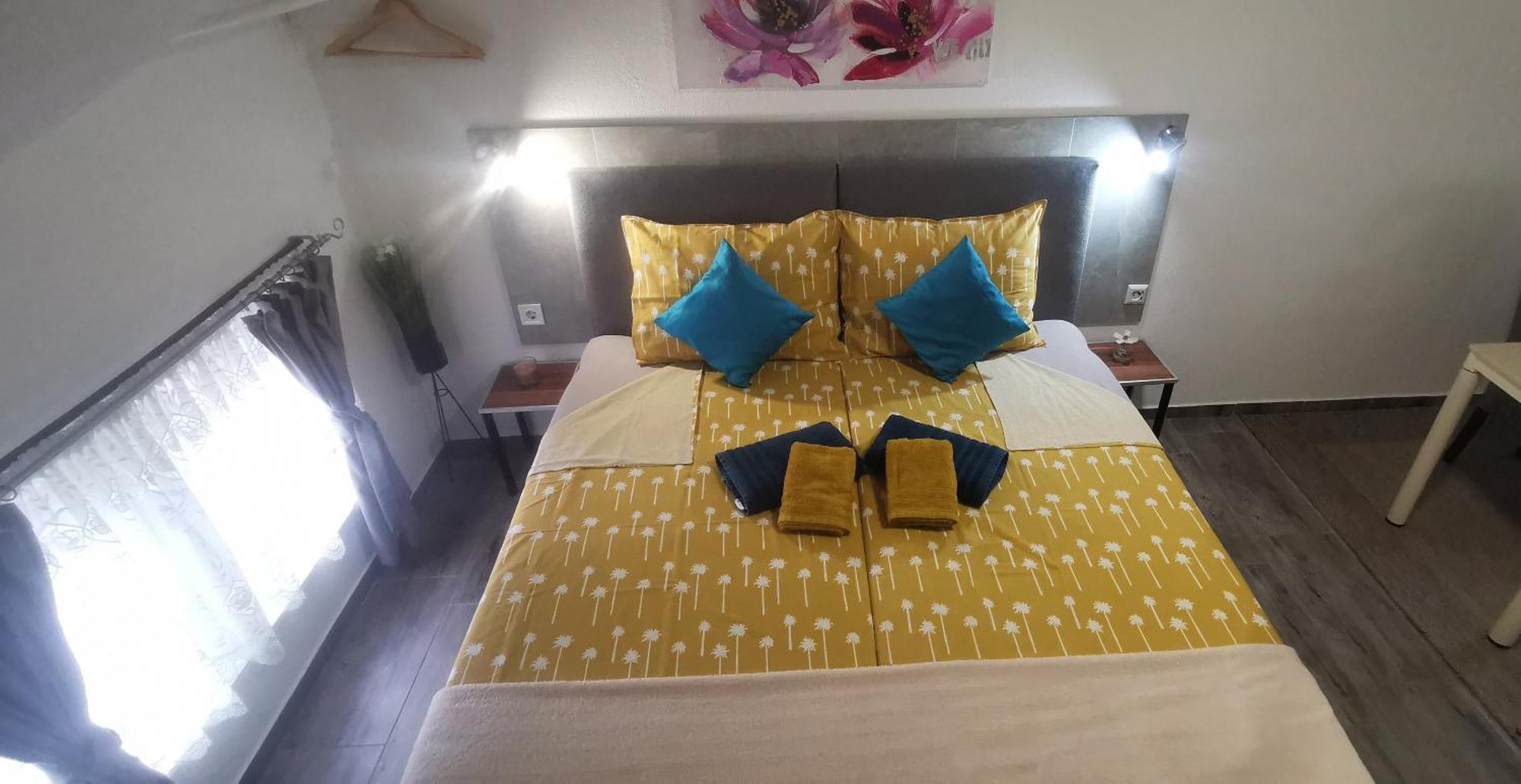 Ana Apartment Gracac  Luaran gambar